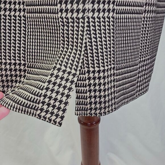 London Times Black and Grey Houndstooth Plaid Cap Sleeve Midi Dress Size 8 - Picture 9 of 13